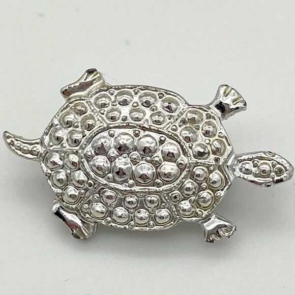 Signed silver tone textured turtle pin brooch - Picture 1 of 8